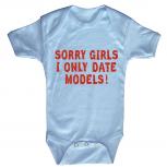 Babystrampler mit Print – Sorry Girls I only date models – 08399 blau - 0-24 Monate