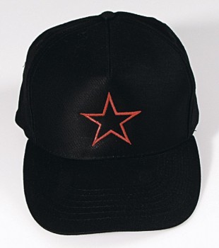 Baseballcap mit Einstickung - roter Stern - 69598 schwarz