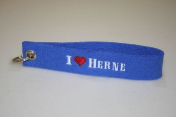 Filz-Schlüsselanhänger mit Stick I love Herne Gr. ca. 17x3cm 14318 blau