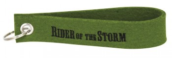 Filz-Schlüsselanhänger mit Stick Rider of the Storm Gr. ca. 17x3cm 14223 grün