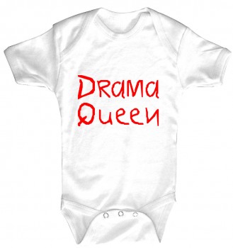 Babystrampler mit Print – Drama Queen – 08328 weiß - 0-24 Monate
