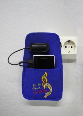 Handy-Ladetasche - Feuerwehr - Bis die Ohren glühen - 39862 blau - ca. 12,5 x 25 cm
