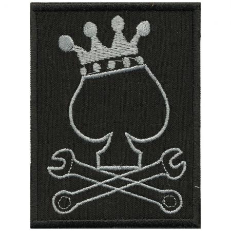 AUFNÄHER - Krone - 04414 - Gr. ca. 6,5 x 8 cm - Patches Stick Applikation