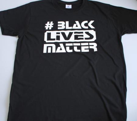 T-Shirt Unisex mit Print - BLACK LIVES MATTER - 12640 Schwarz Gr. S-XXL