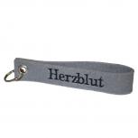 Filz-Schlüsselanhänger mit Stick Herzblut Gr. ca. 17x3cm 14283 grau